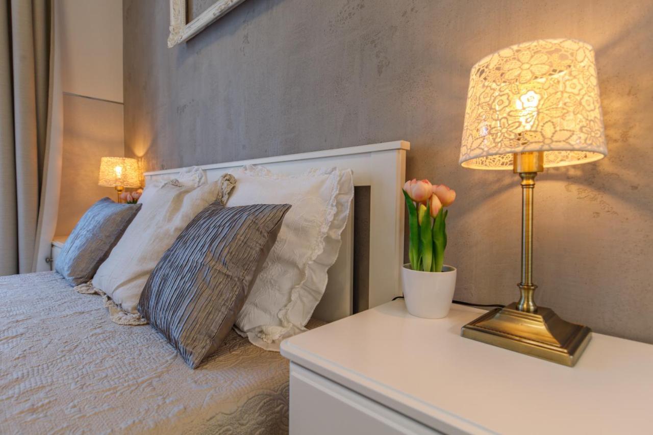 K40 Romantic Deluxe Studio In The City Center Budapest Kültér fotó